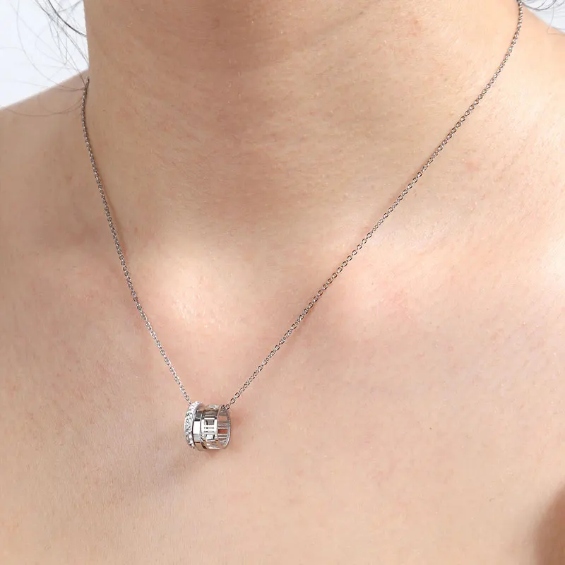 Three Circles Necklace - Image 3