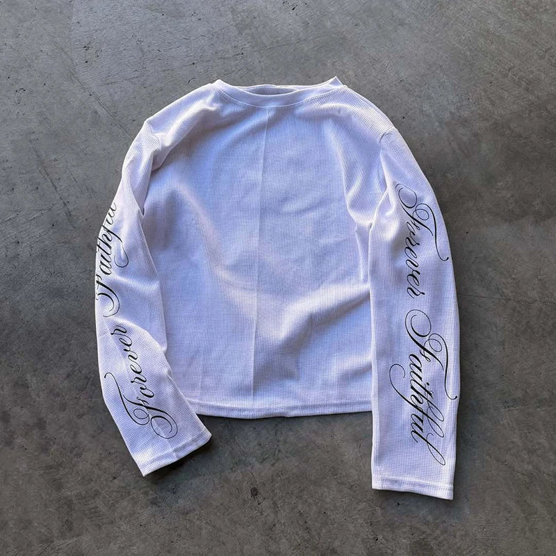 Lettered Print Long Sleeve Top - Large – White T-Shirt