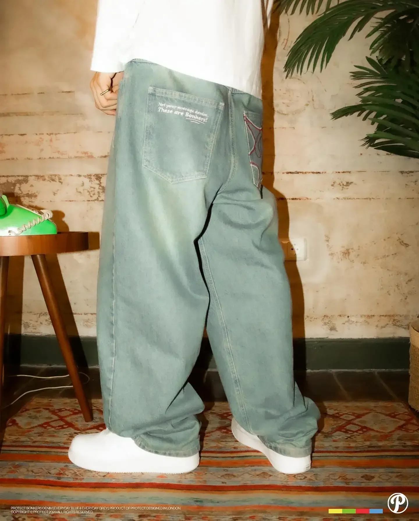 Gradient Fade Jeans – Blue - Image 38